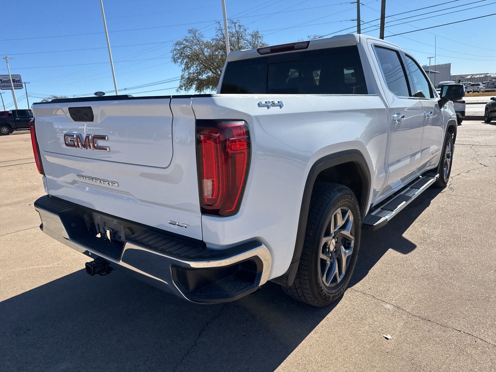 2023 GMC Sierra 1500 SLT