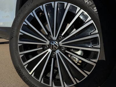 2025 Volkswagen Taos 1.5T SE