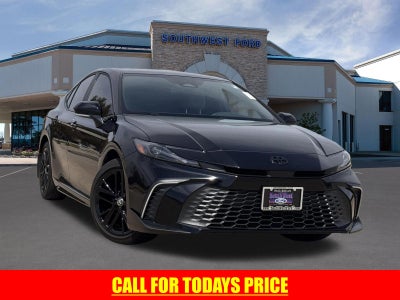 2025 Toyota Camry SE