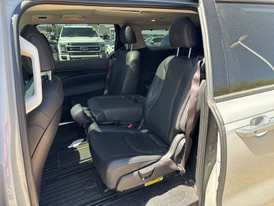 2025 Kia Carnival SX