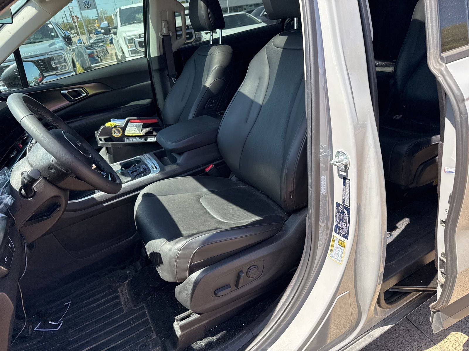 2025 Kia Carnival SX