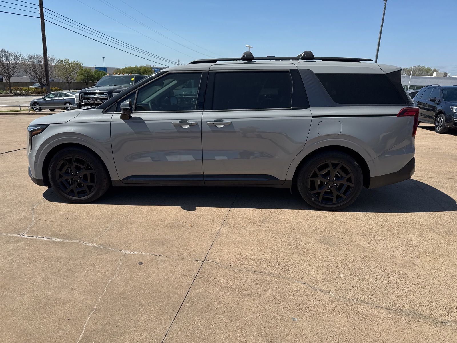 2025 Kia Carnival SX