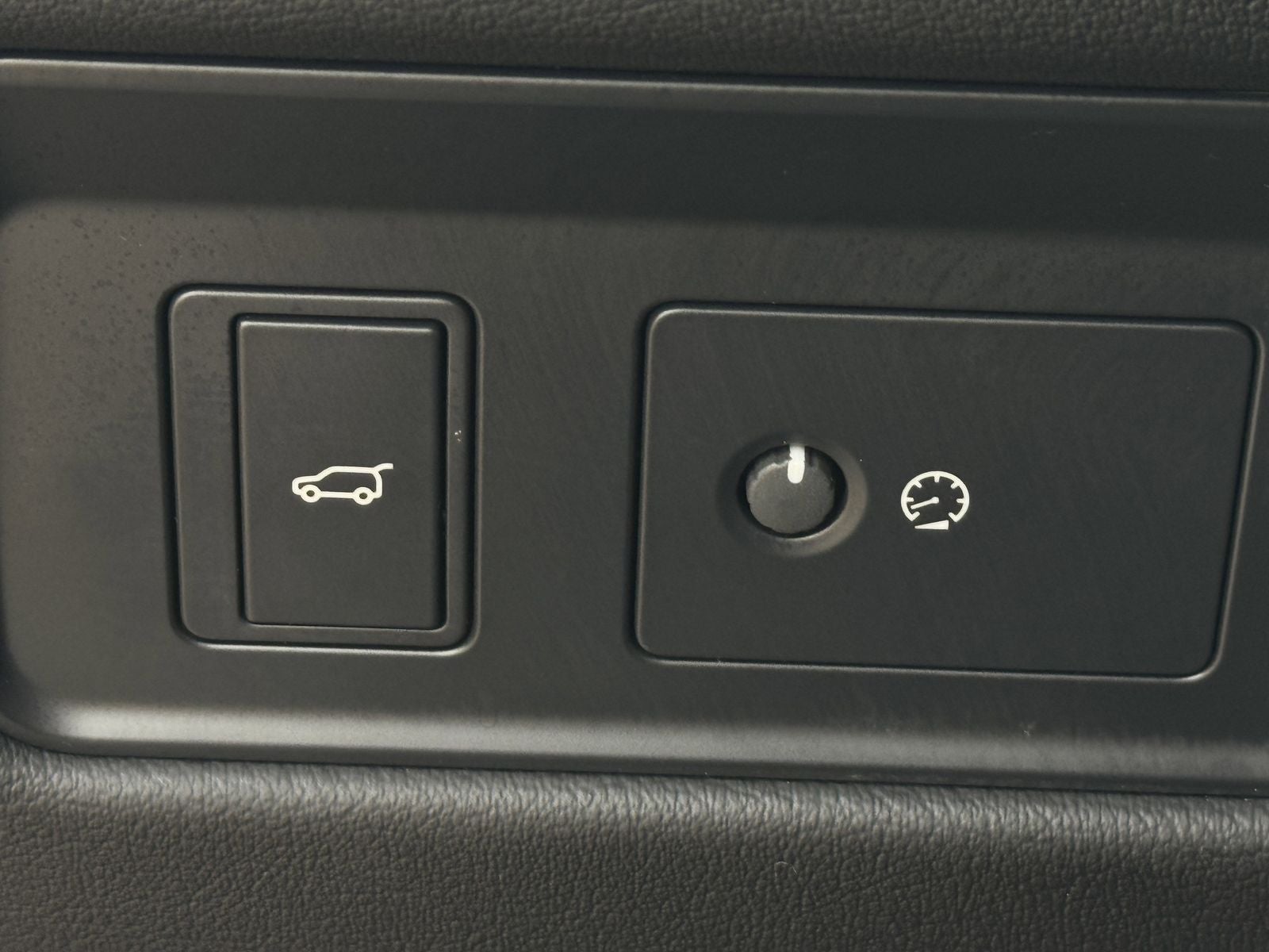 2023 Jaguar F-PACE SVR