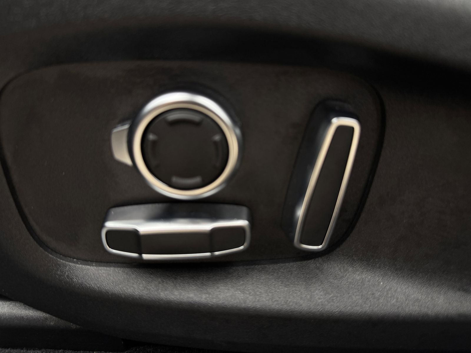 2023 Jaguar F-PACE SVR