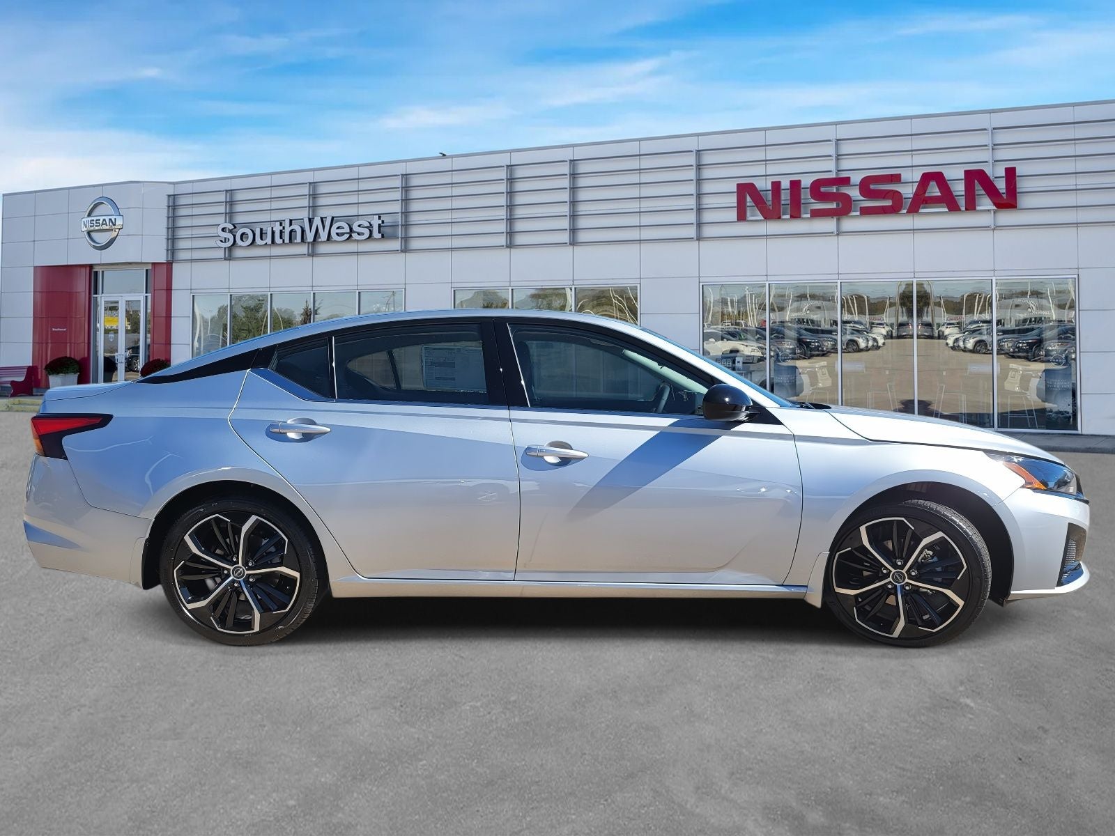 2025 Nissan Altima 2.5 SR