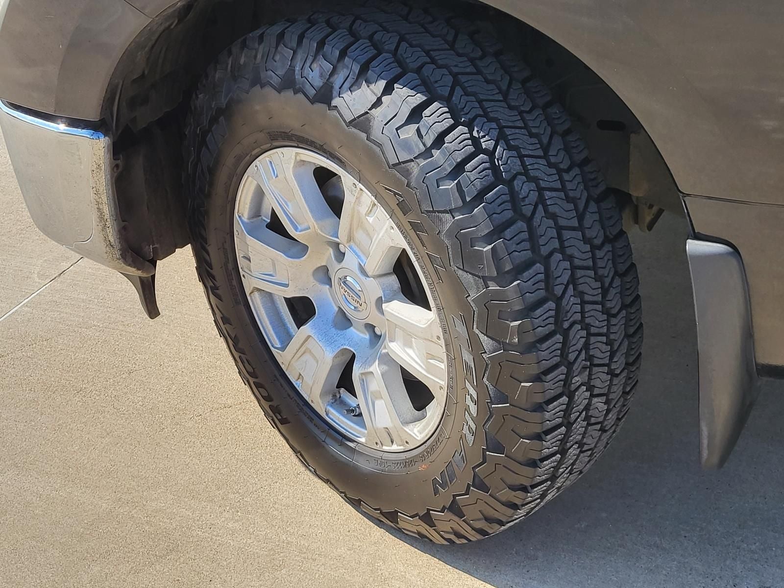 2017 Nissan Titan SV