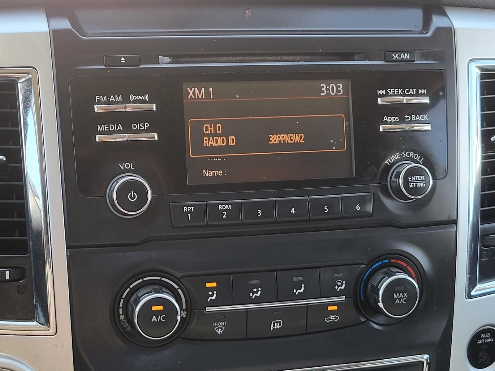 2017 Nissan Titan SV