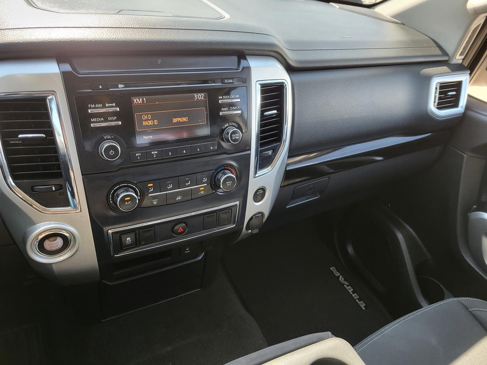 2017 Nissan Titan SV