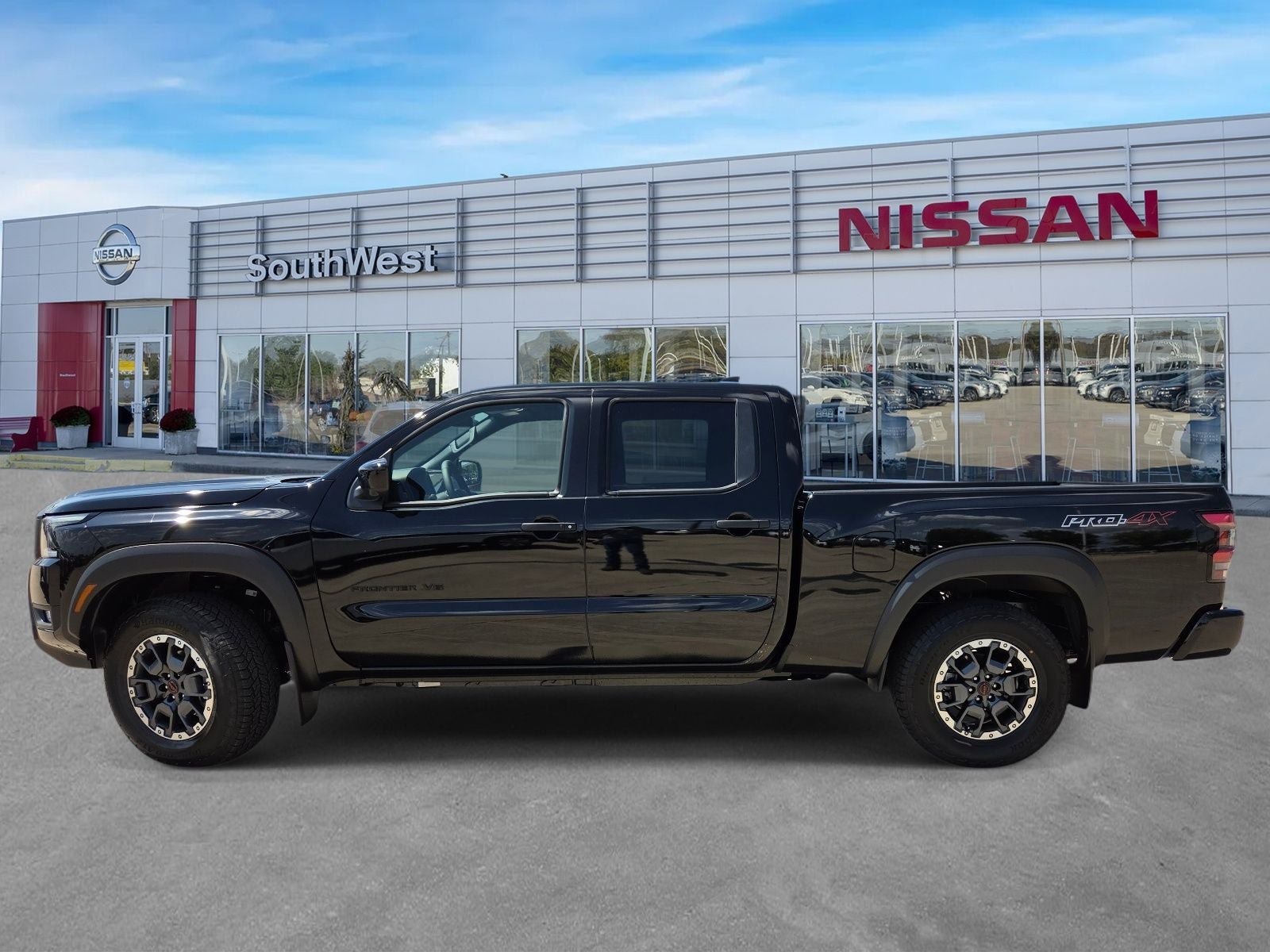 2027 Nissan Frontier PRO-4X LWB