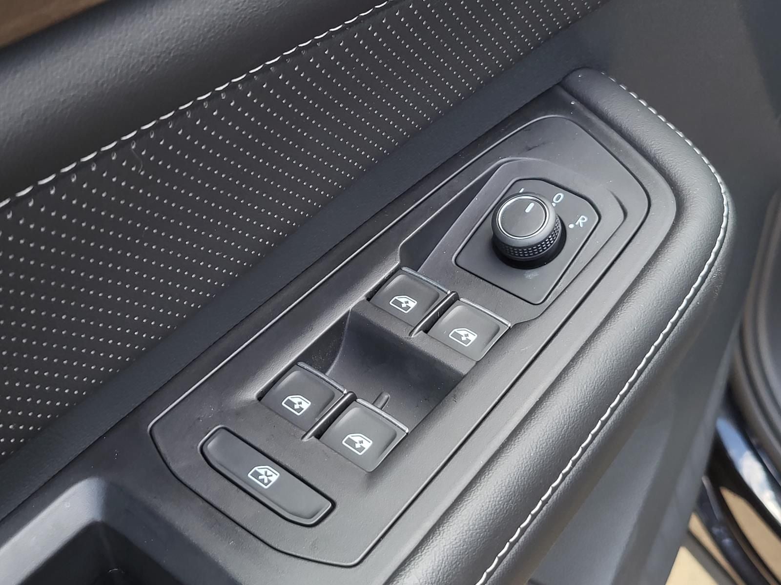 2024 Volkswagen Atlas SE w/Tech - Photo 22