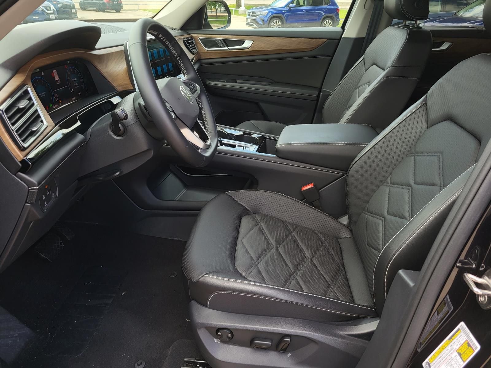 2024 Volkswagen Atlas SE w/Tech - Photo 23