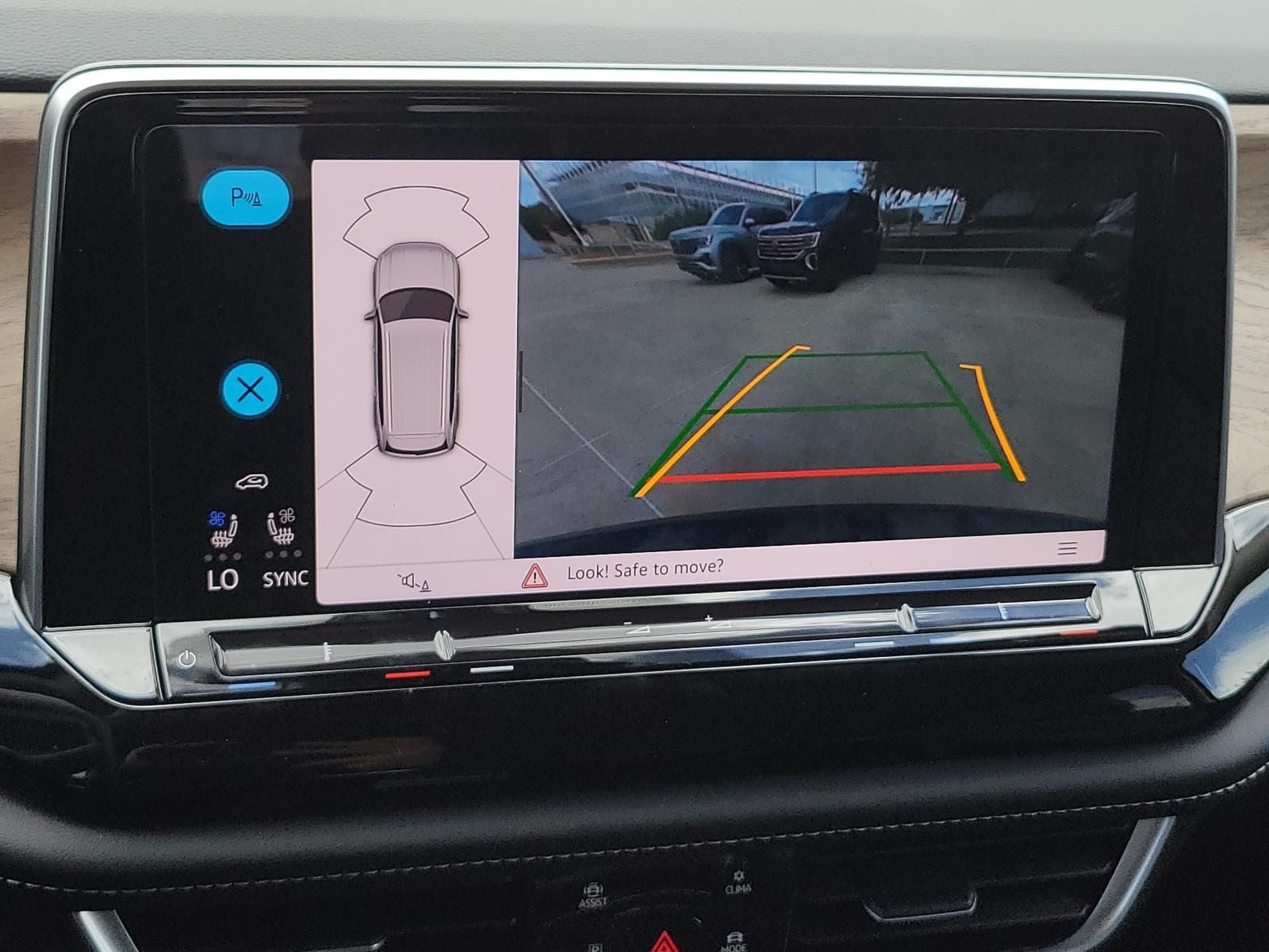 2024 Volkswagen Atlas SE w/Tech - Photo 26