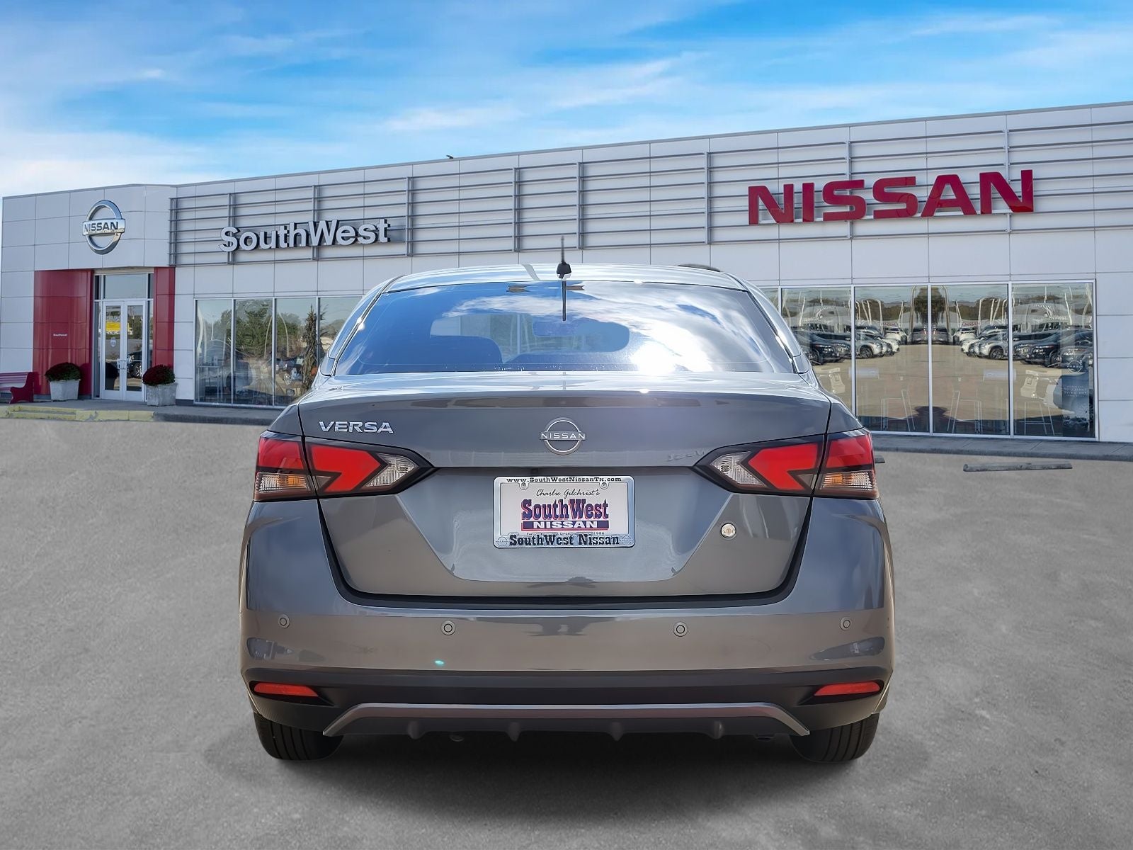 2025 Nissan Versa 1.6 S