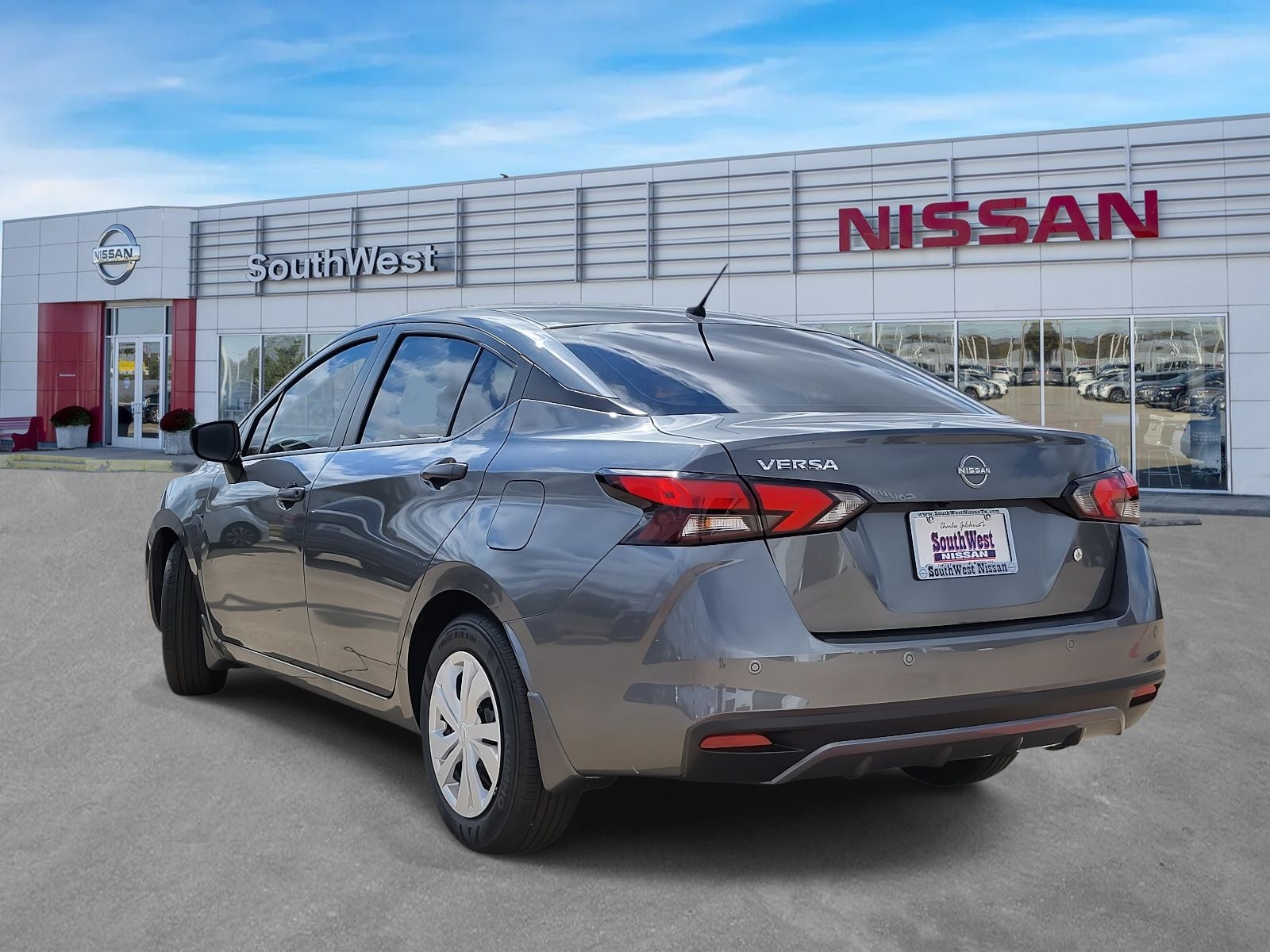 2025 Nissan Versa 1.6 S