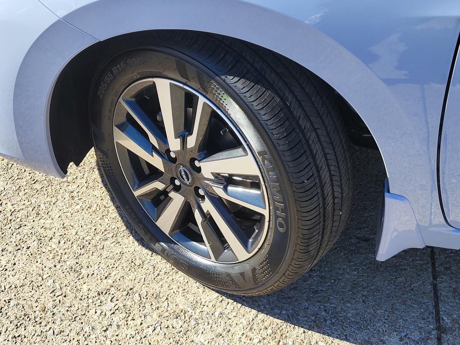 2025 Nissan Versa 1.6 SV