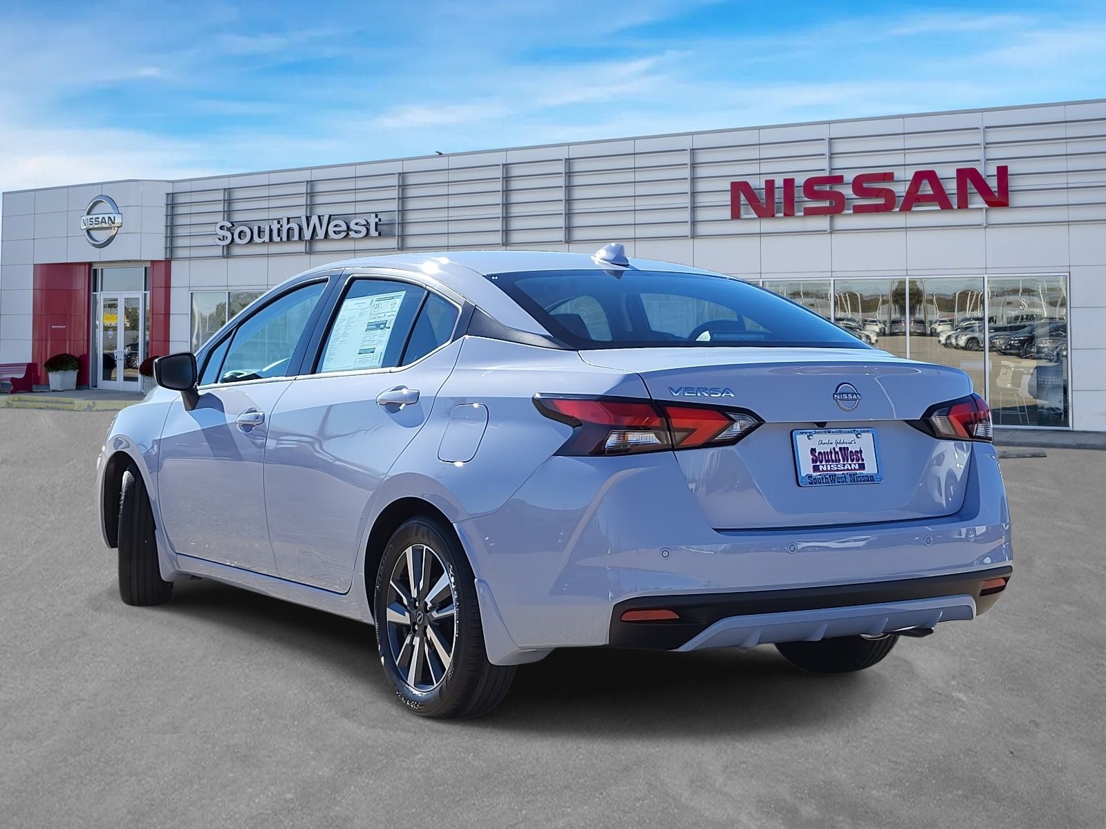 2025 Nissan Versa 1.6 SV