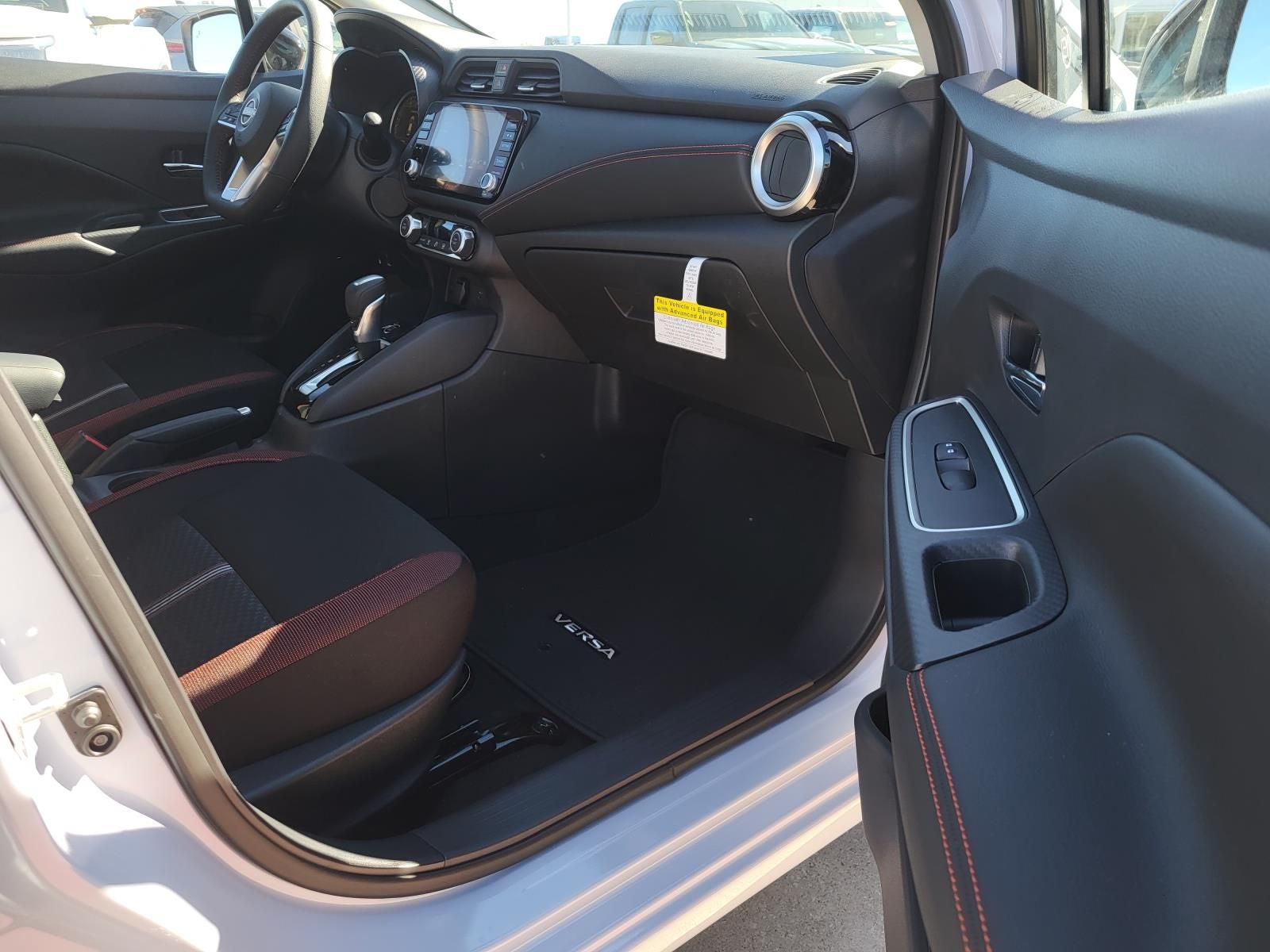 2025 Nissan Versa 1.6 SR