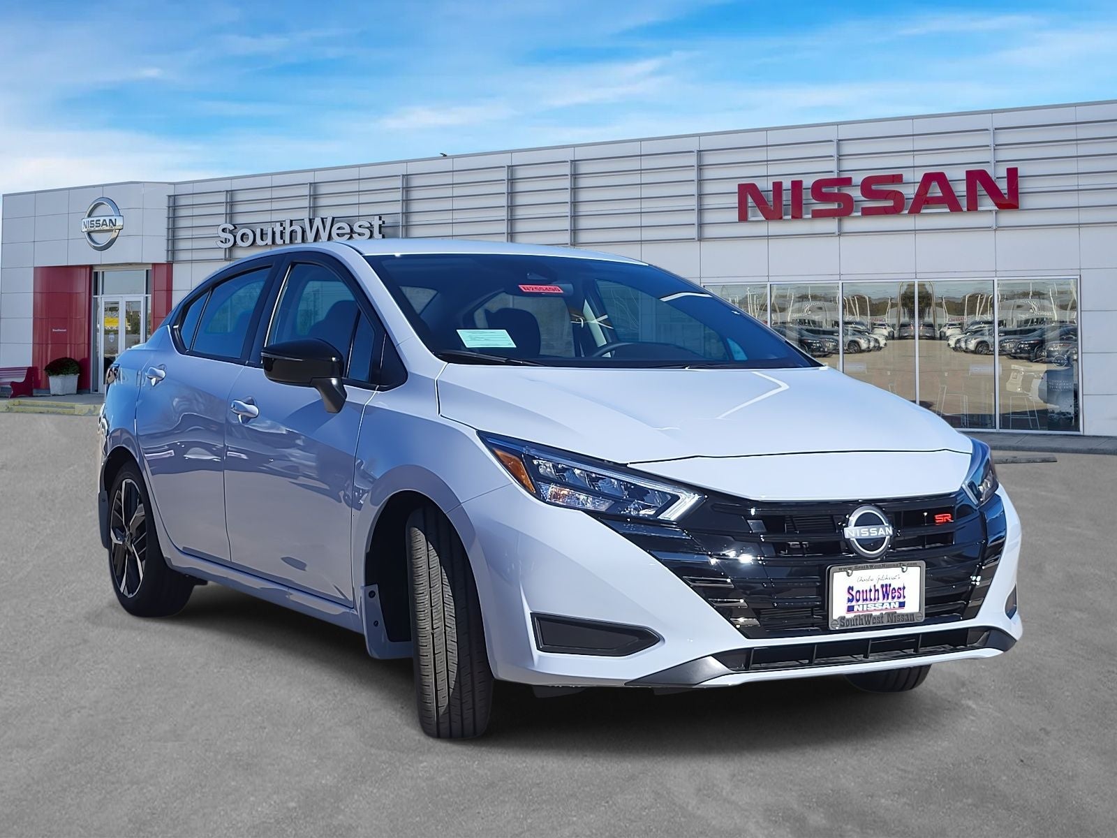 2025 Nissan Versa 1.6 SR