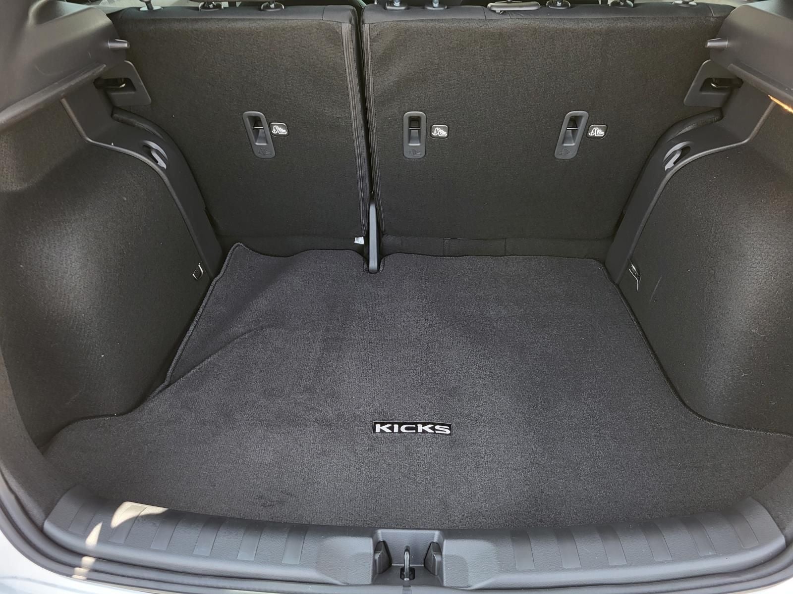 2025 Nissan Kicks Play S