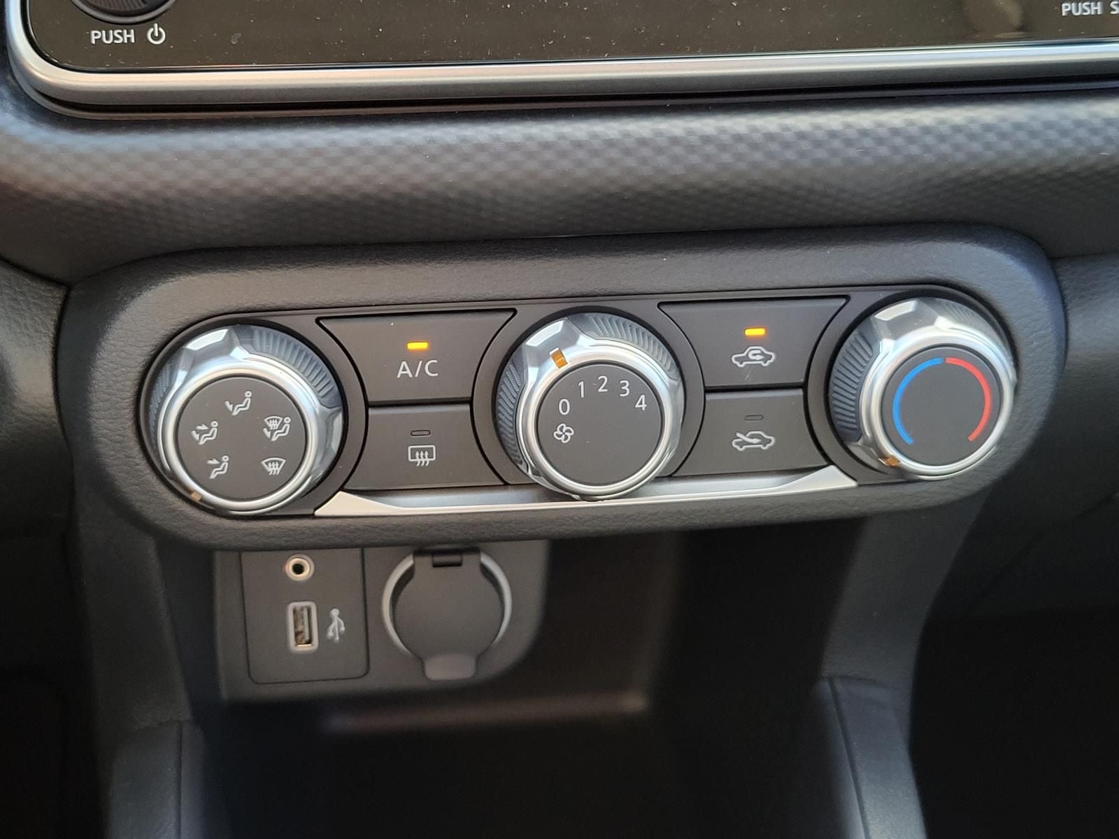 2025 Nissan Kicks Play S