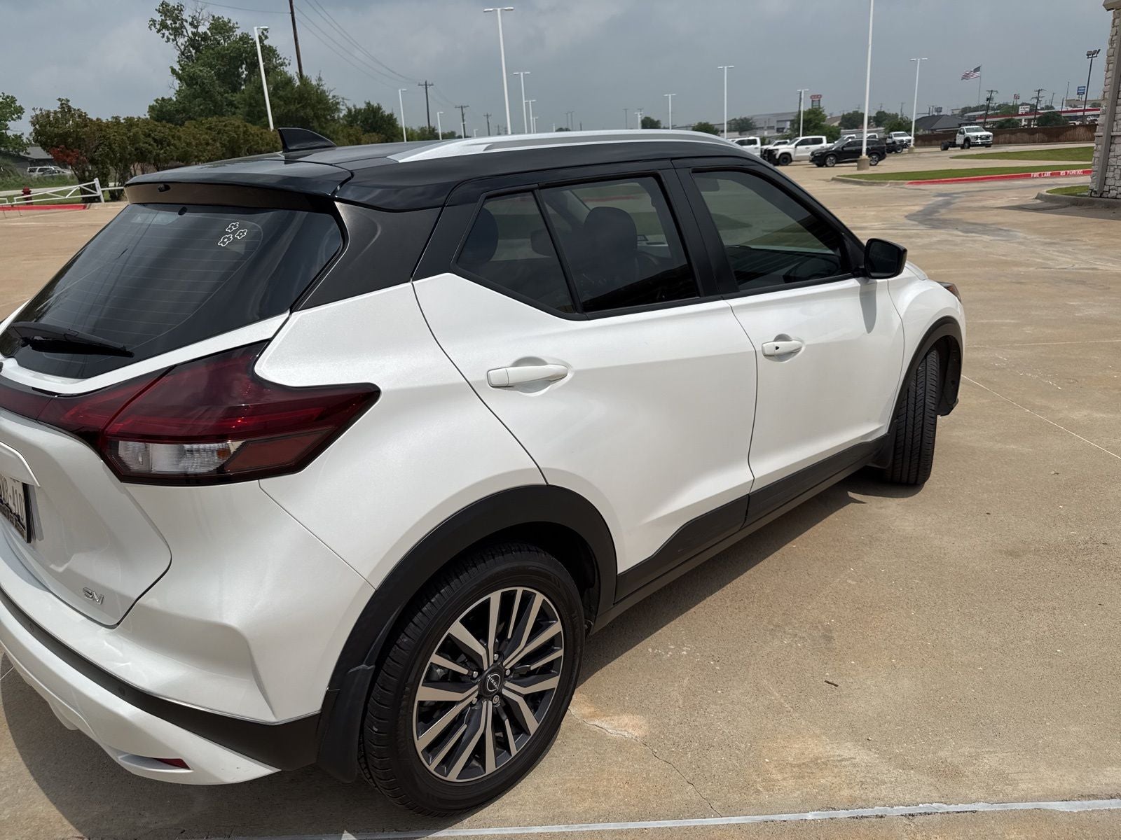 2023 Nissan Kicks SV