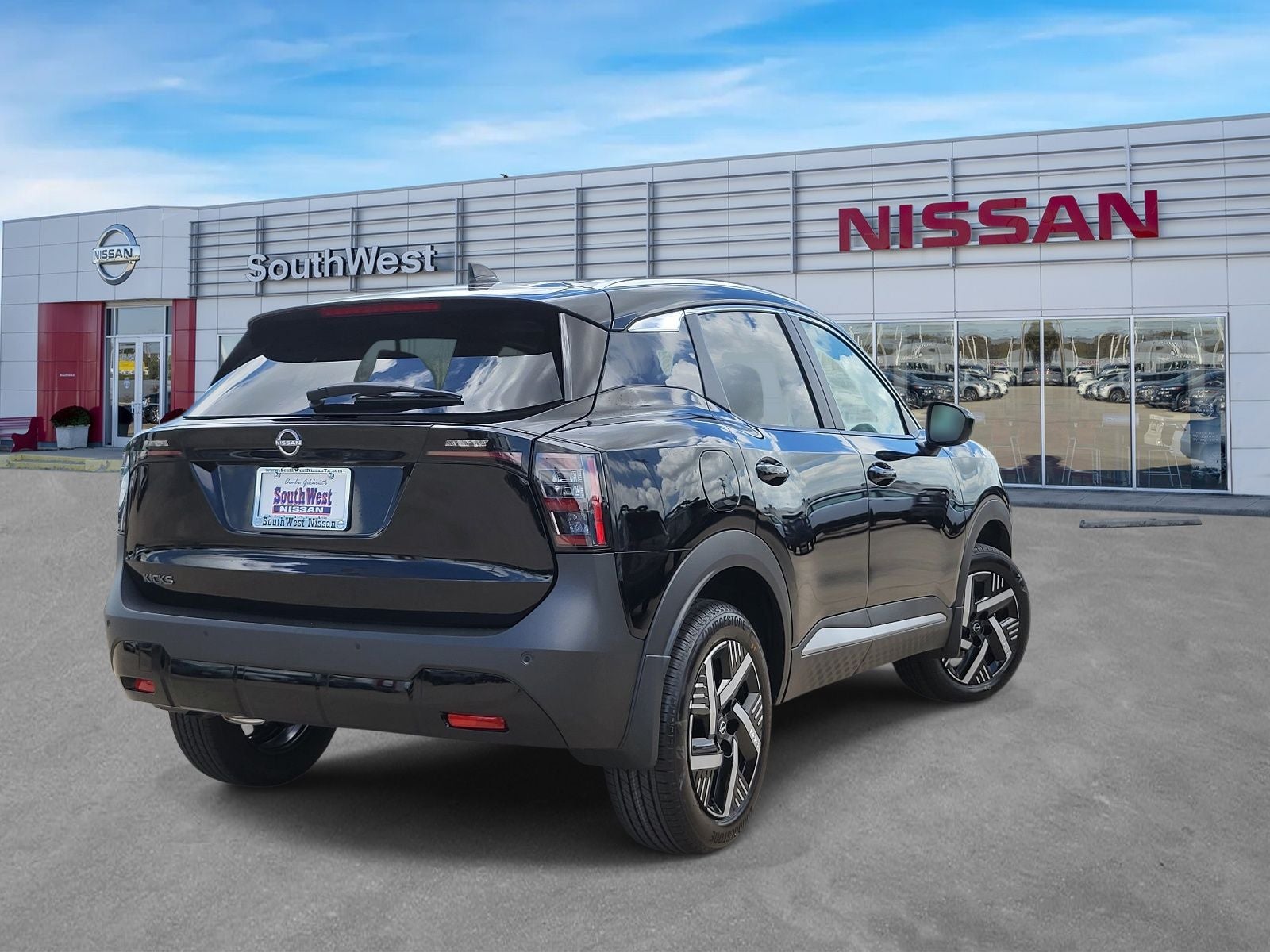 2026 Nissan Kicks SV