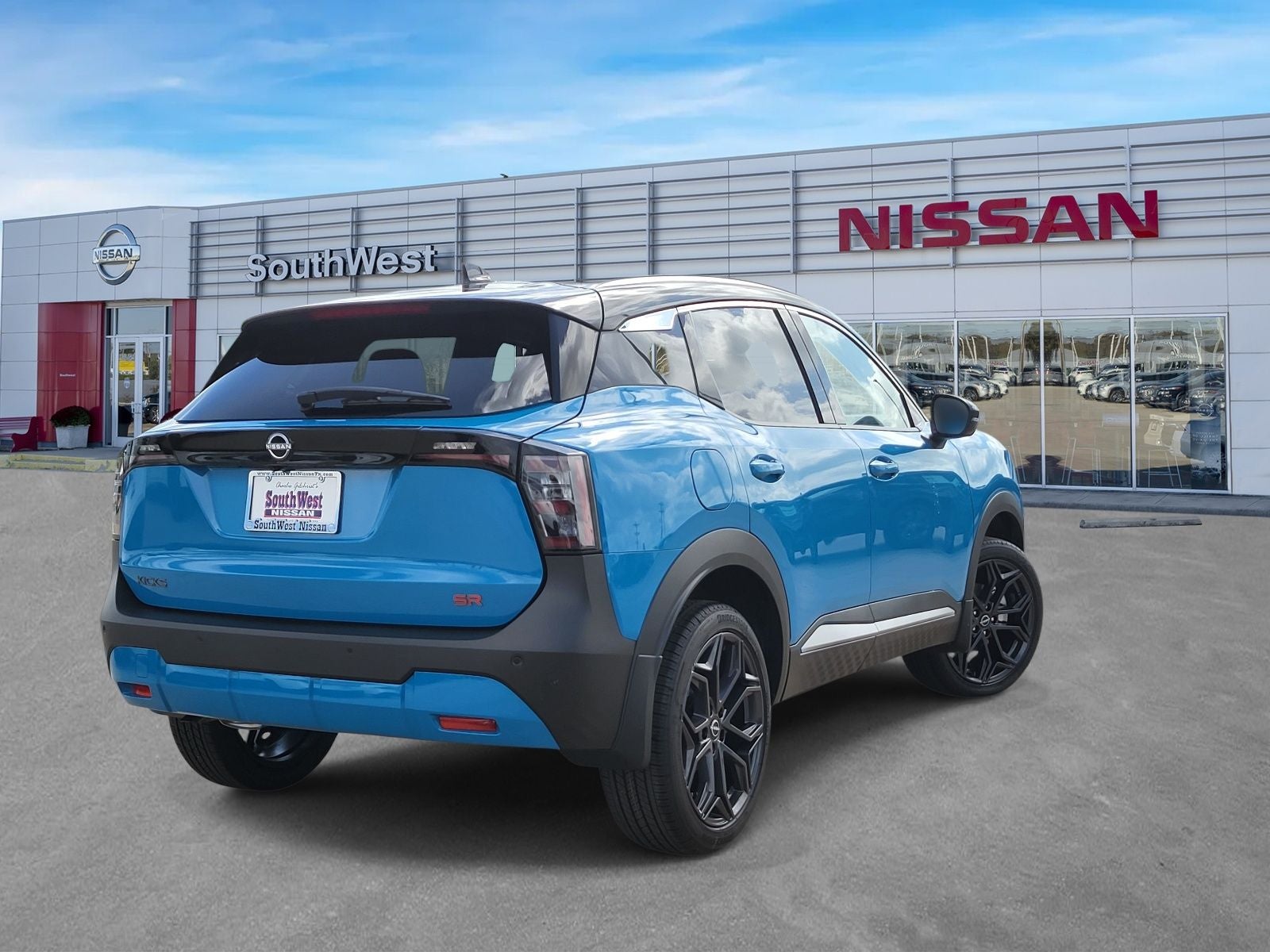 2026 Nissan Kicks SR