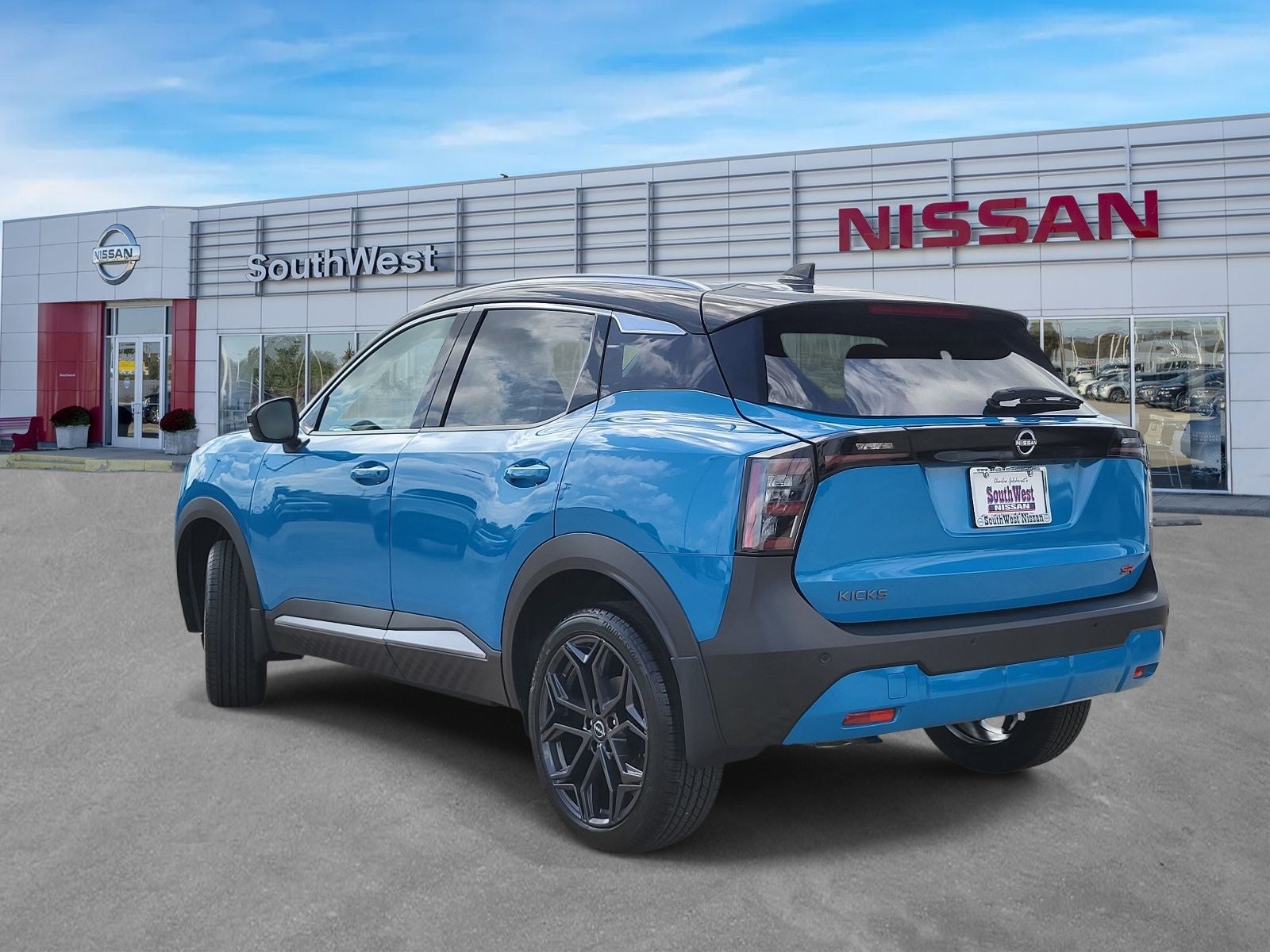 2026 Nissan Kicks SR
