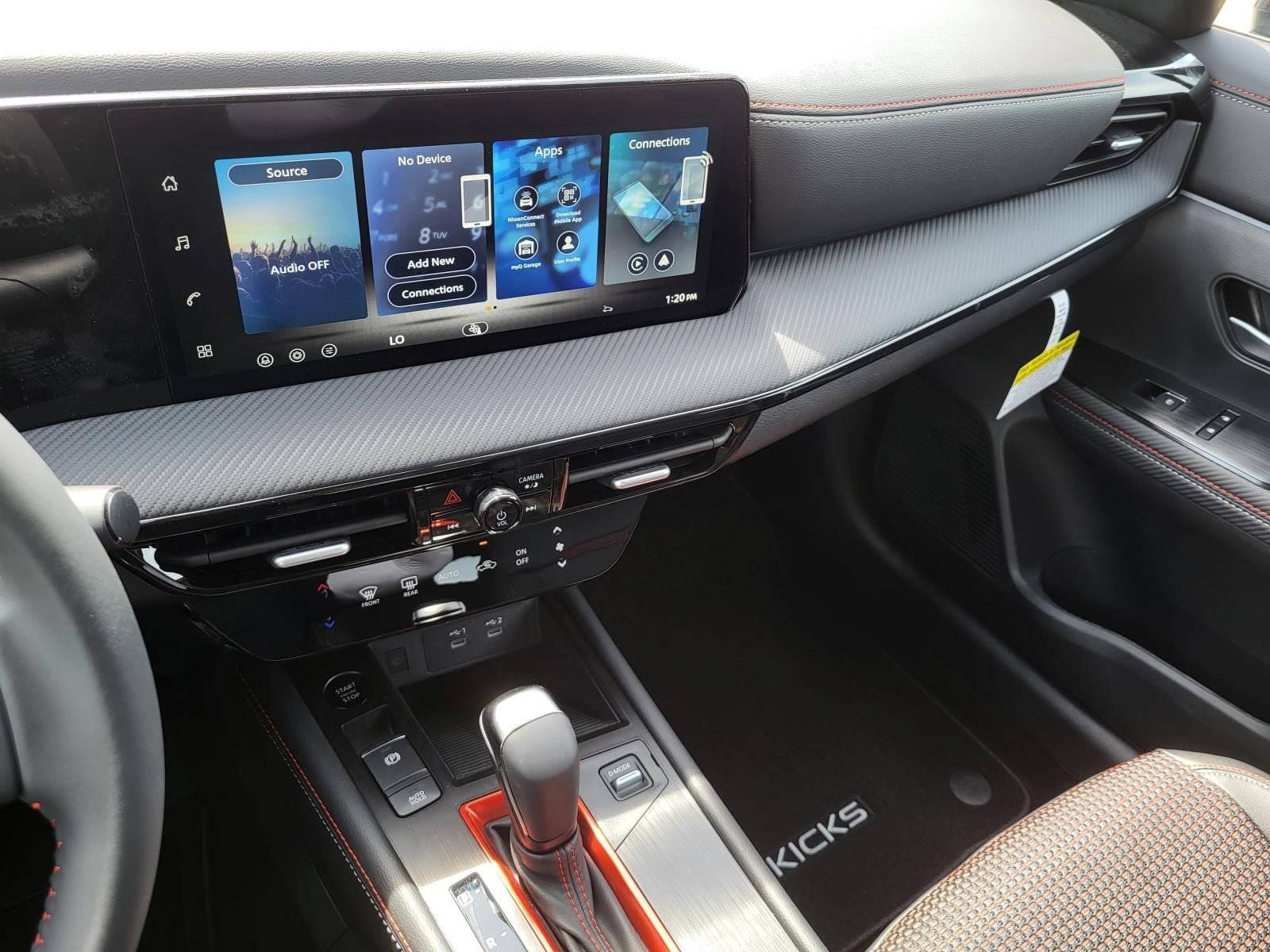 2026 Nissan Kicks SR