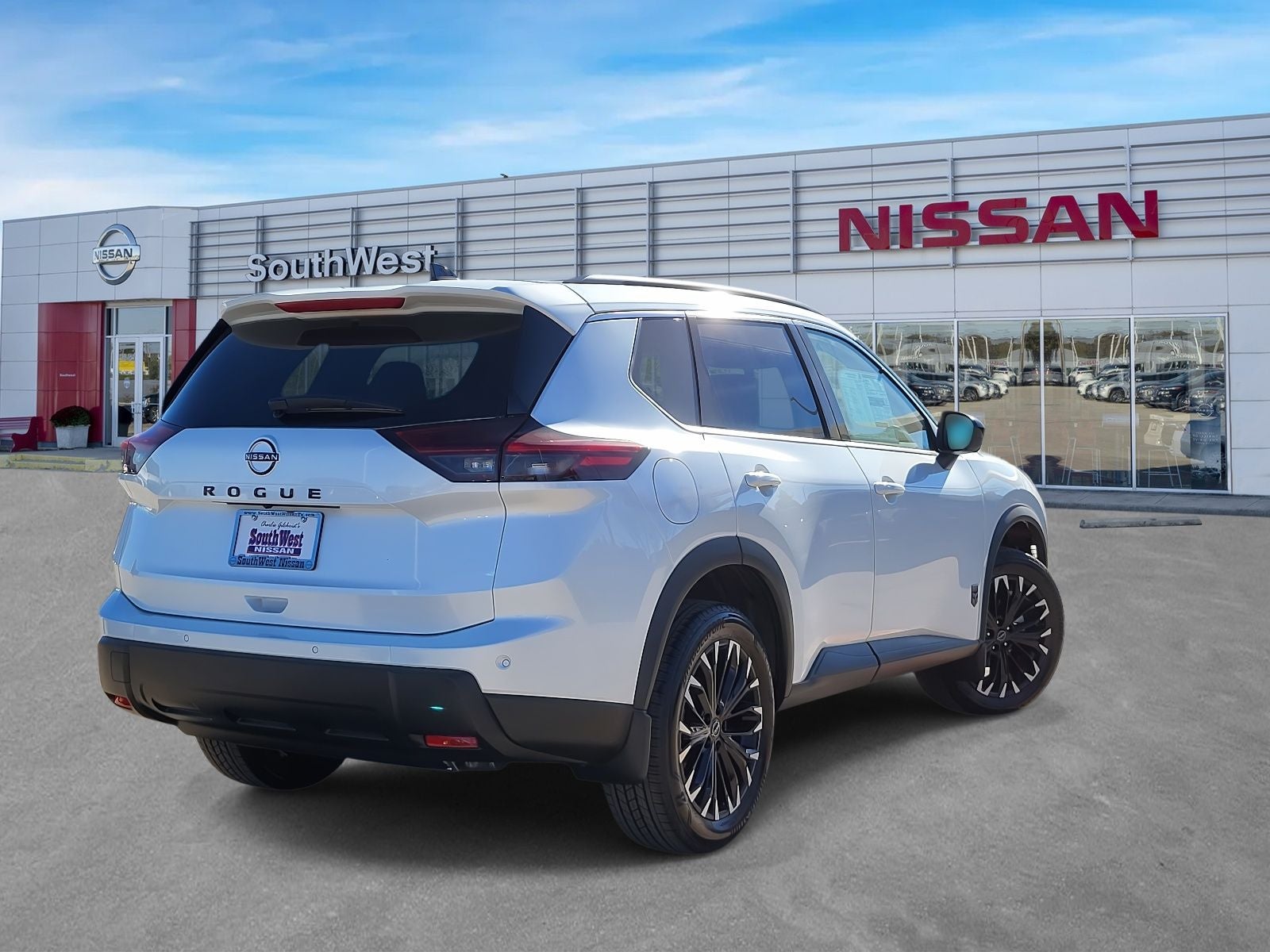 2026 Nissan Rogue Dark Armor