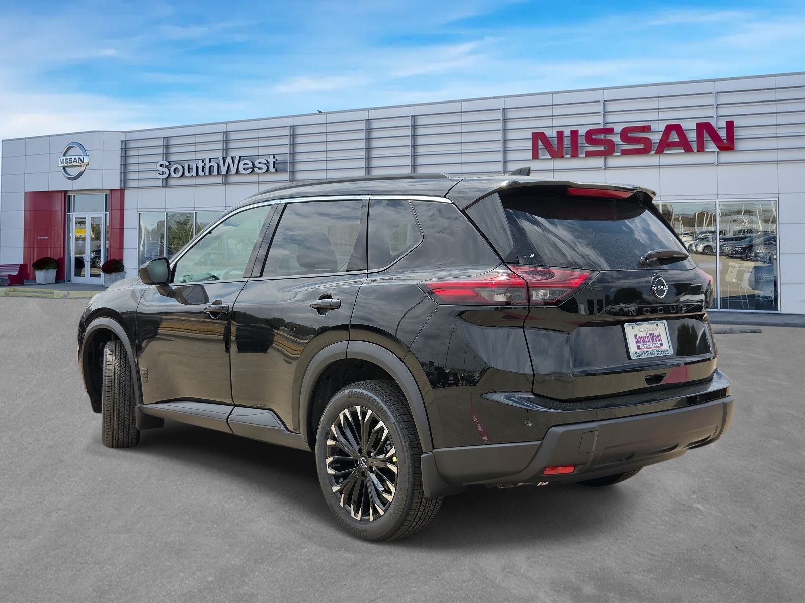 2026 Nissan Rogue Dark Armor
