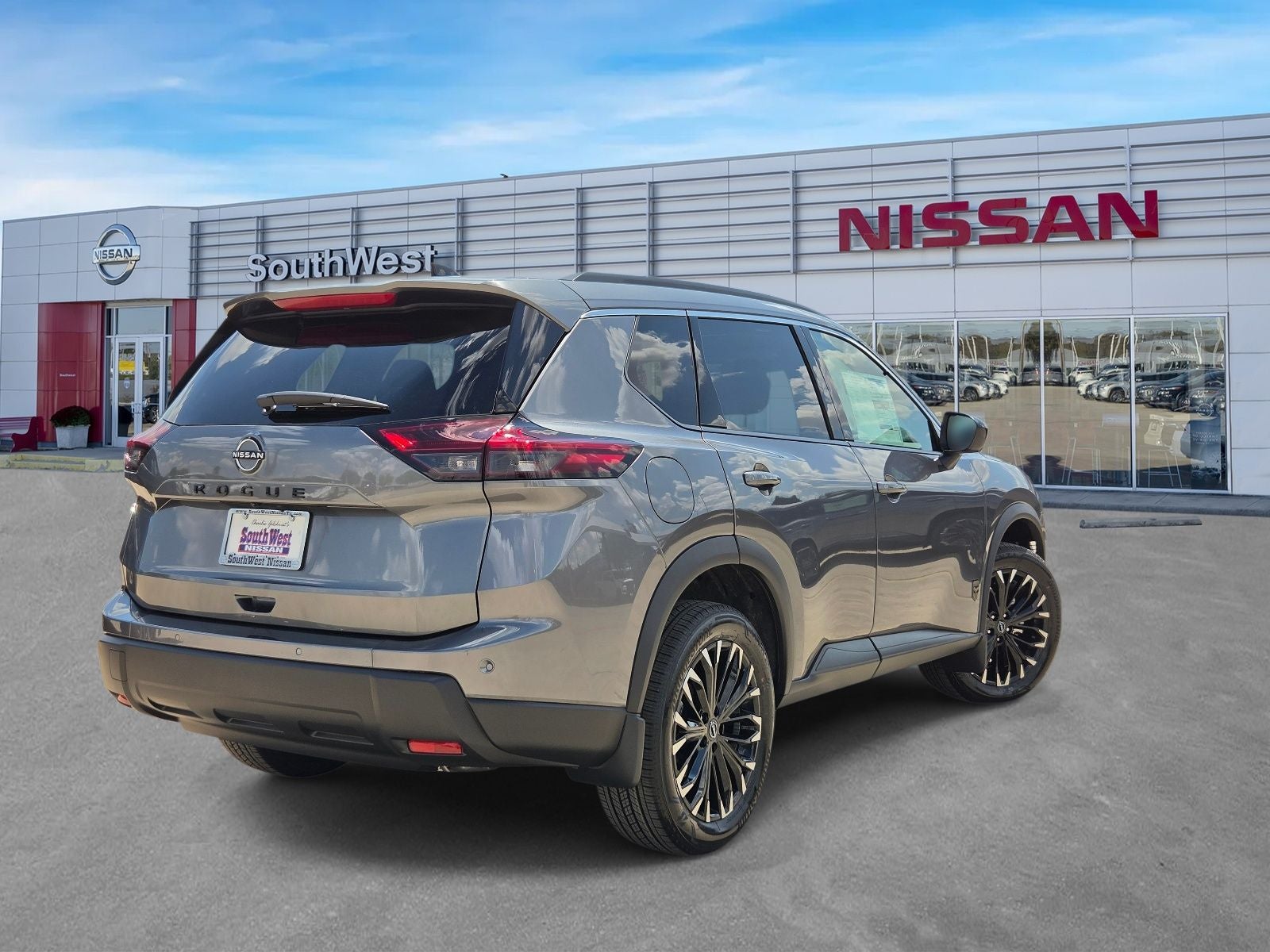 2026 Nissan Rogue Dark Armor