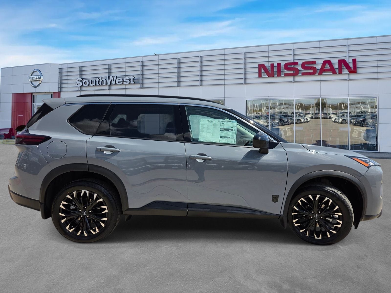2026 Nissan Rogue Dark Armor