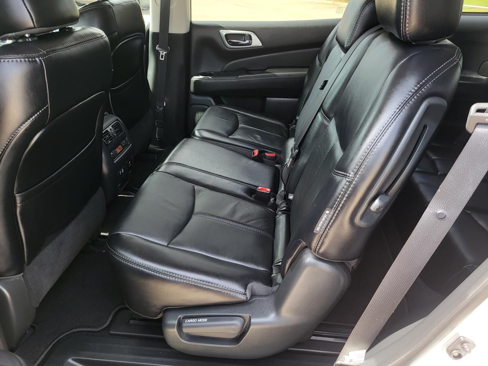 2020 Nissan Pathfinder SL