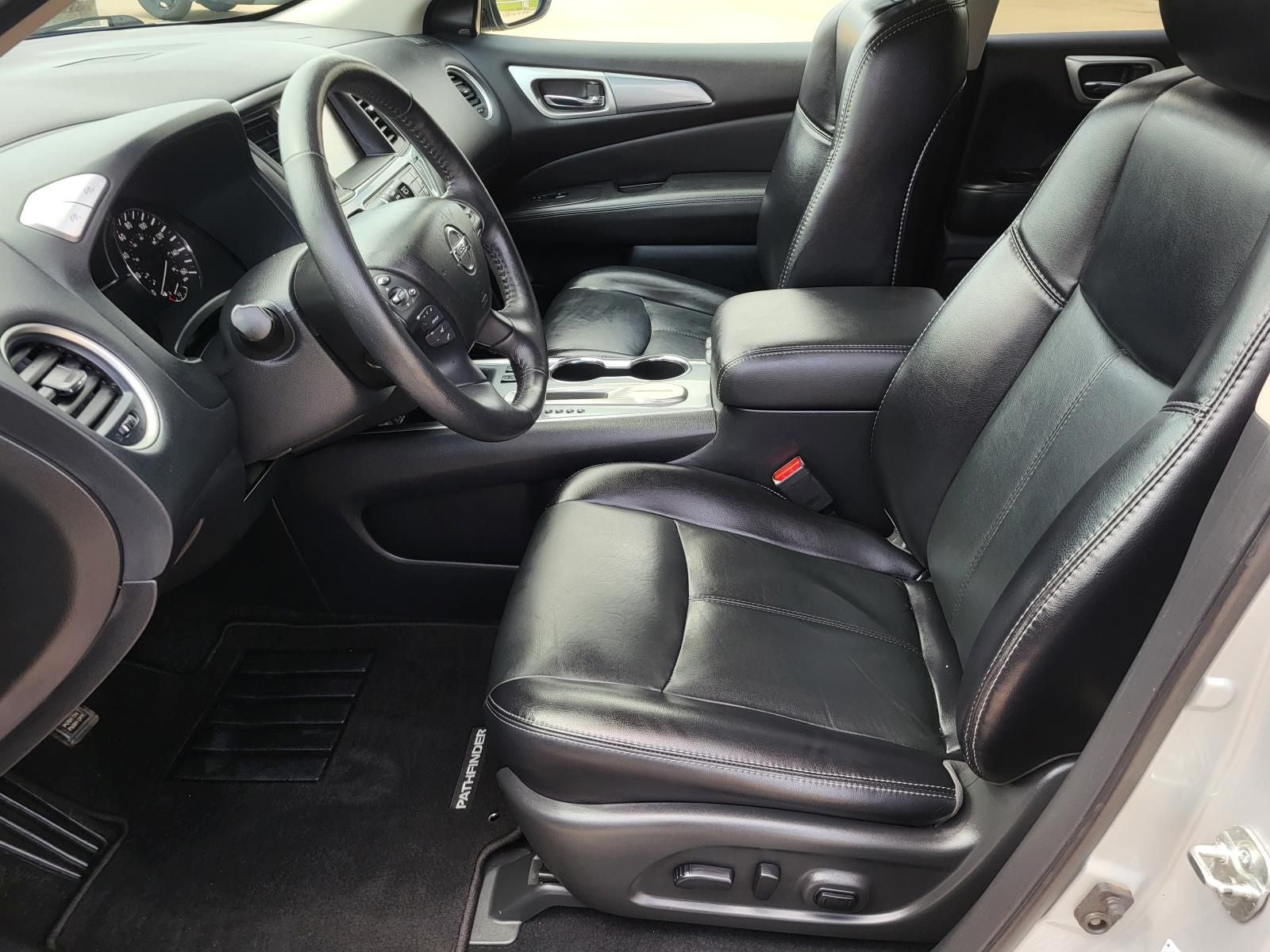 2020 Nissan Pathfinder SL