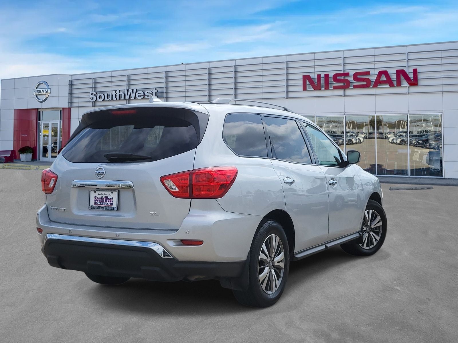 2020 Nissan Pathfinder SL