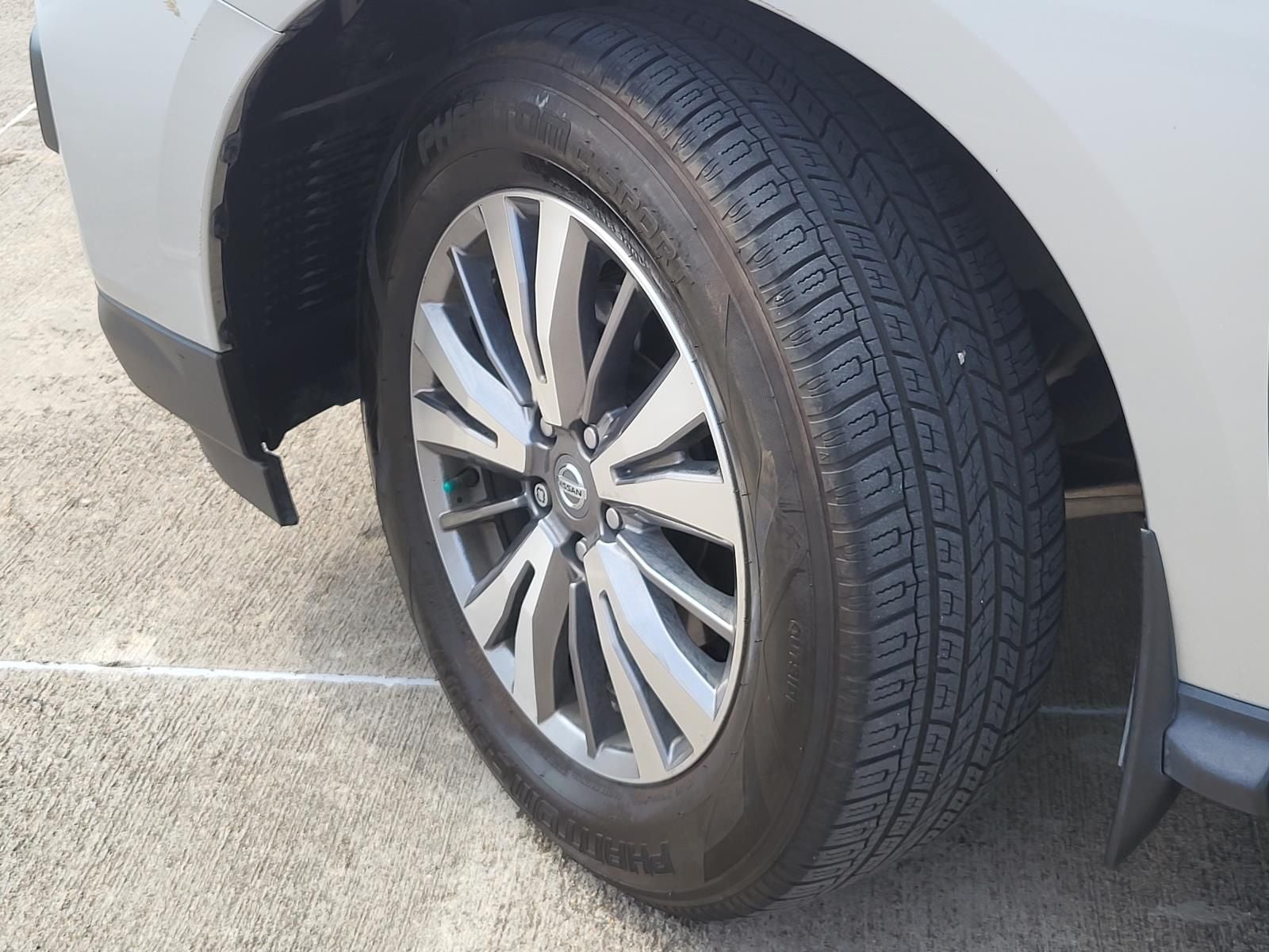 2020 Nissan Pathfinder SL