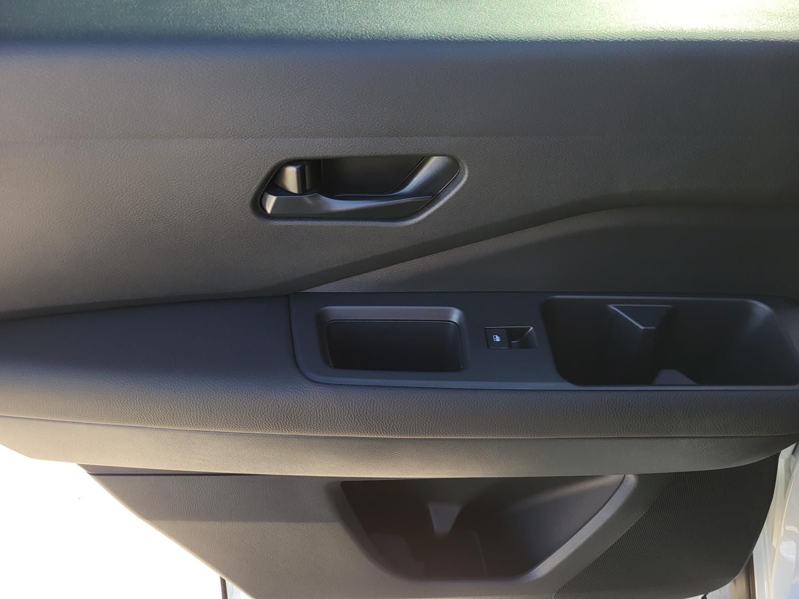 2026 Nissan Pathfinder S