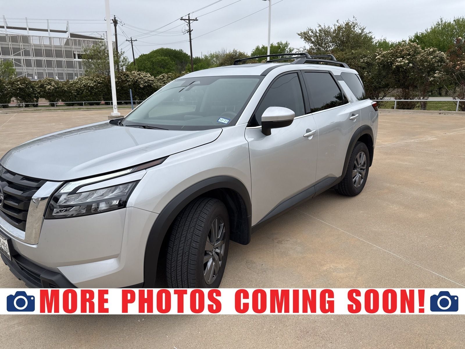 2025 Nissan Pathfinder SV