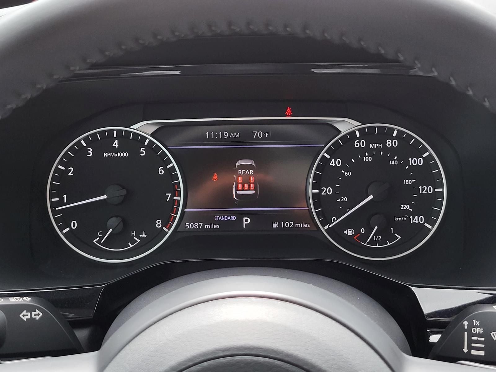 2025 Nissan Pathfinder SV