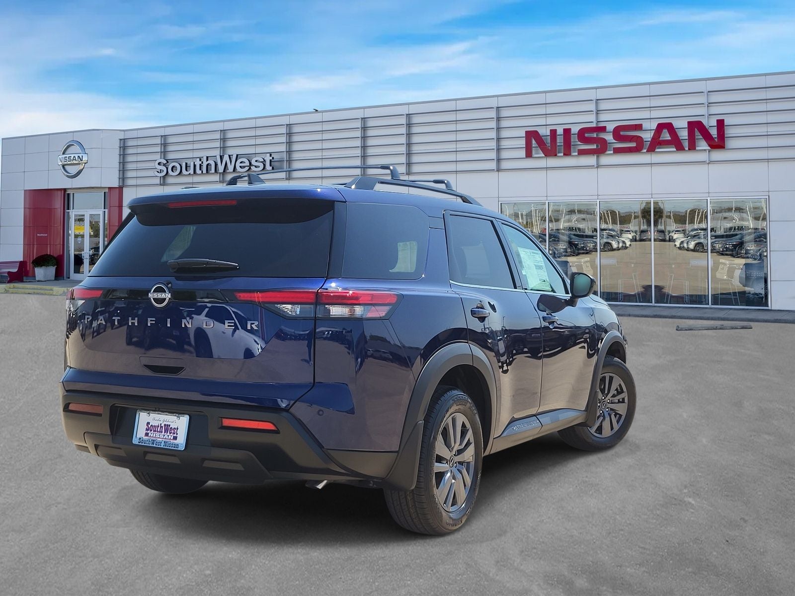 2026 Nissan Pathfinder SV