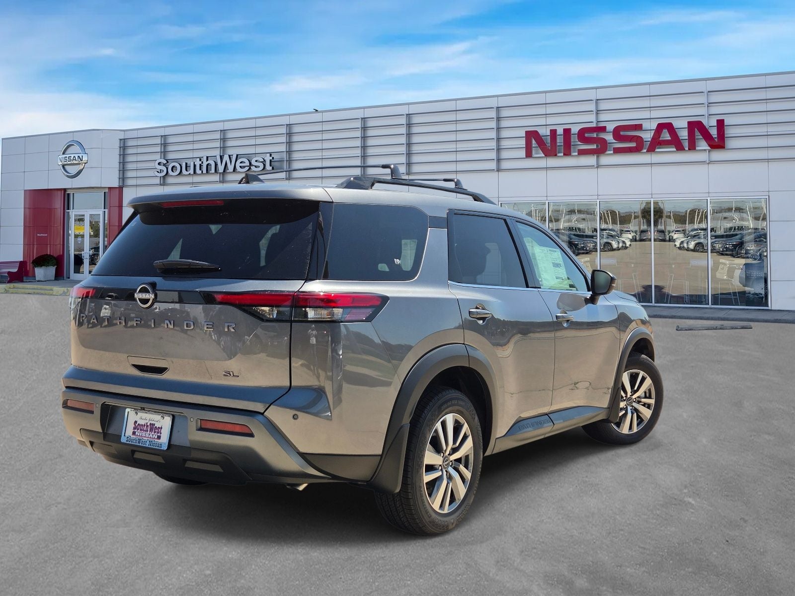 2026 Nissan Pathfinder SL