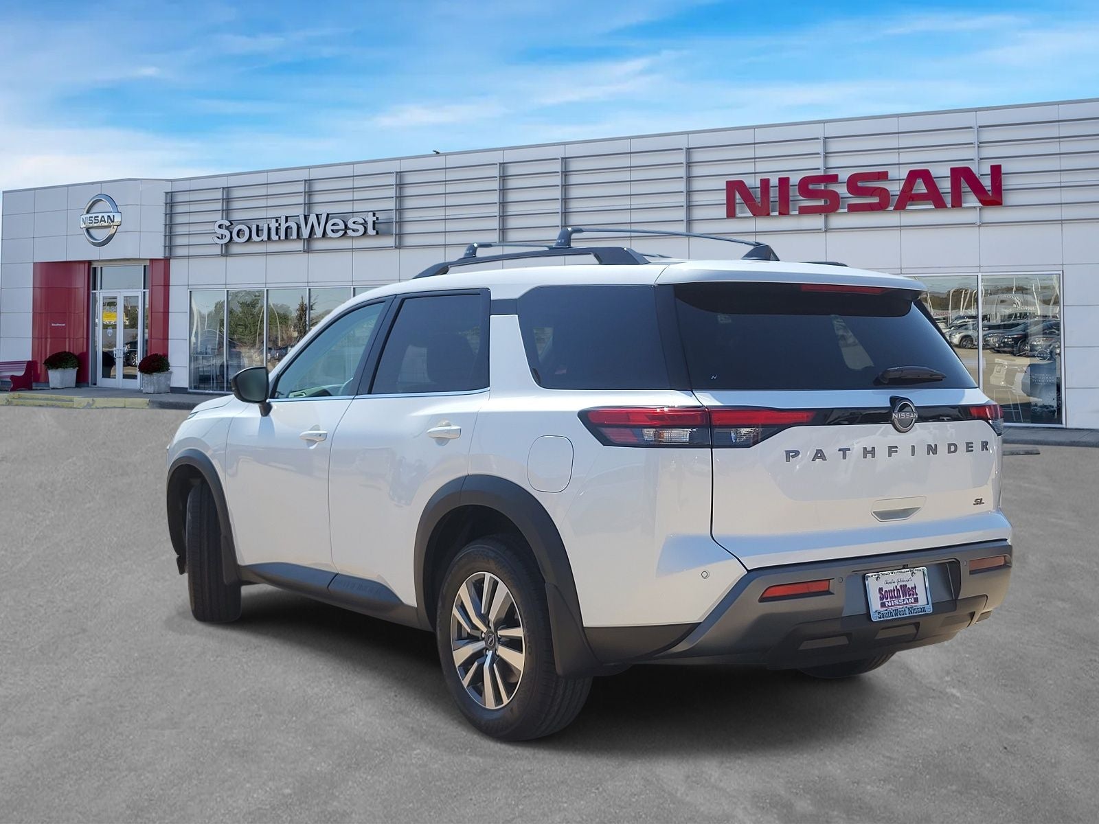 2026 Nissan Pathfinder SL