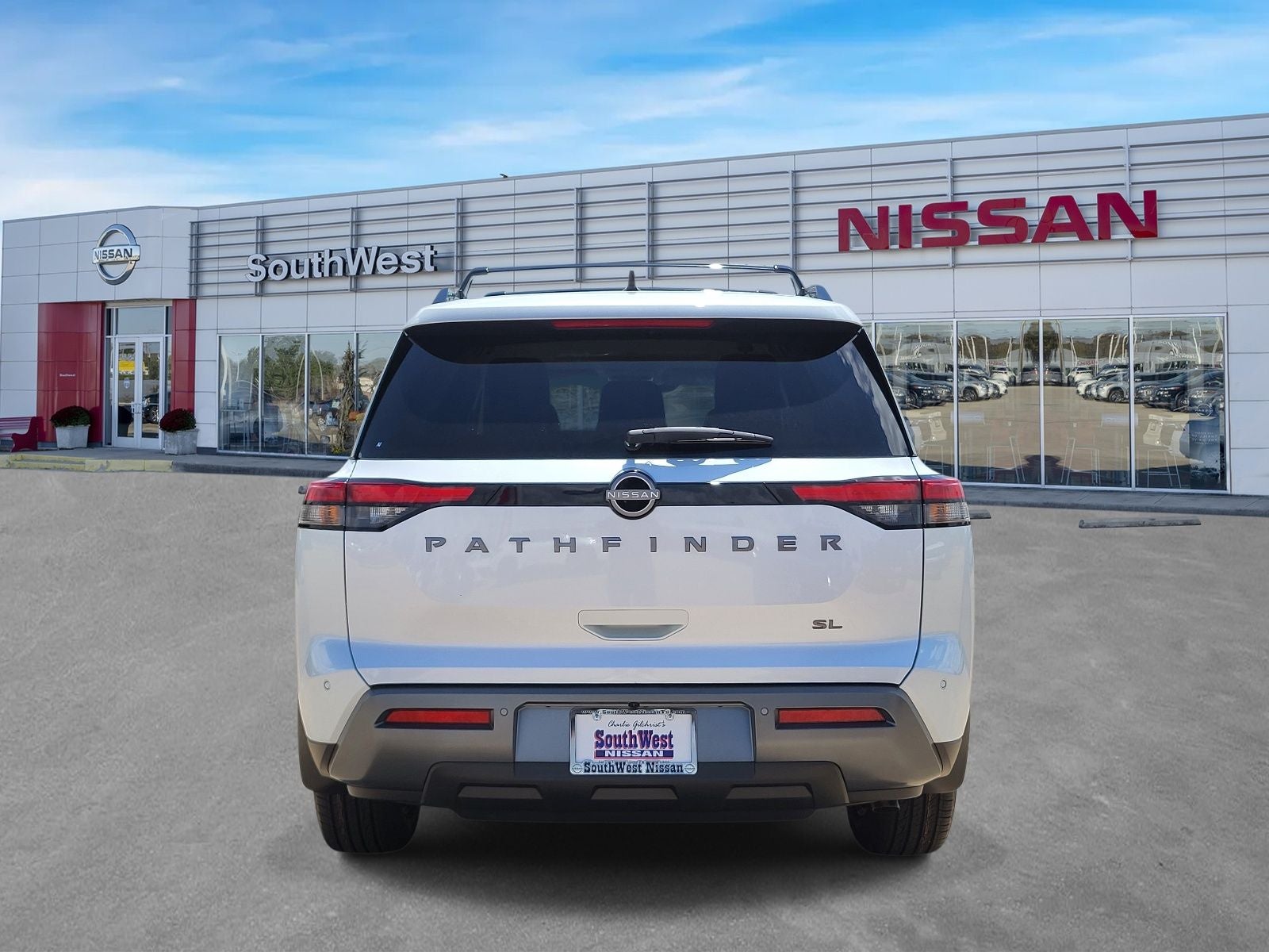 2026 Nissan Pathfinder SL
