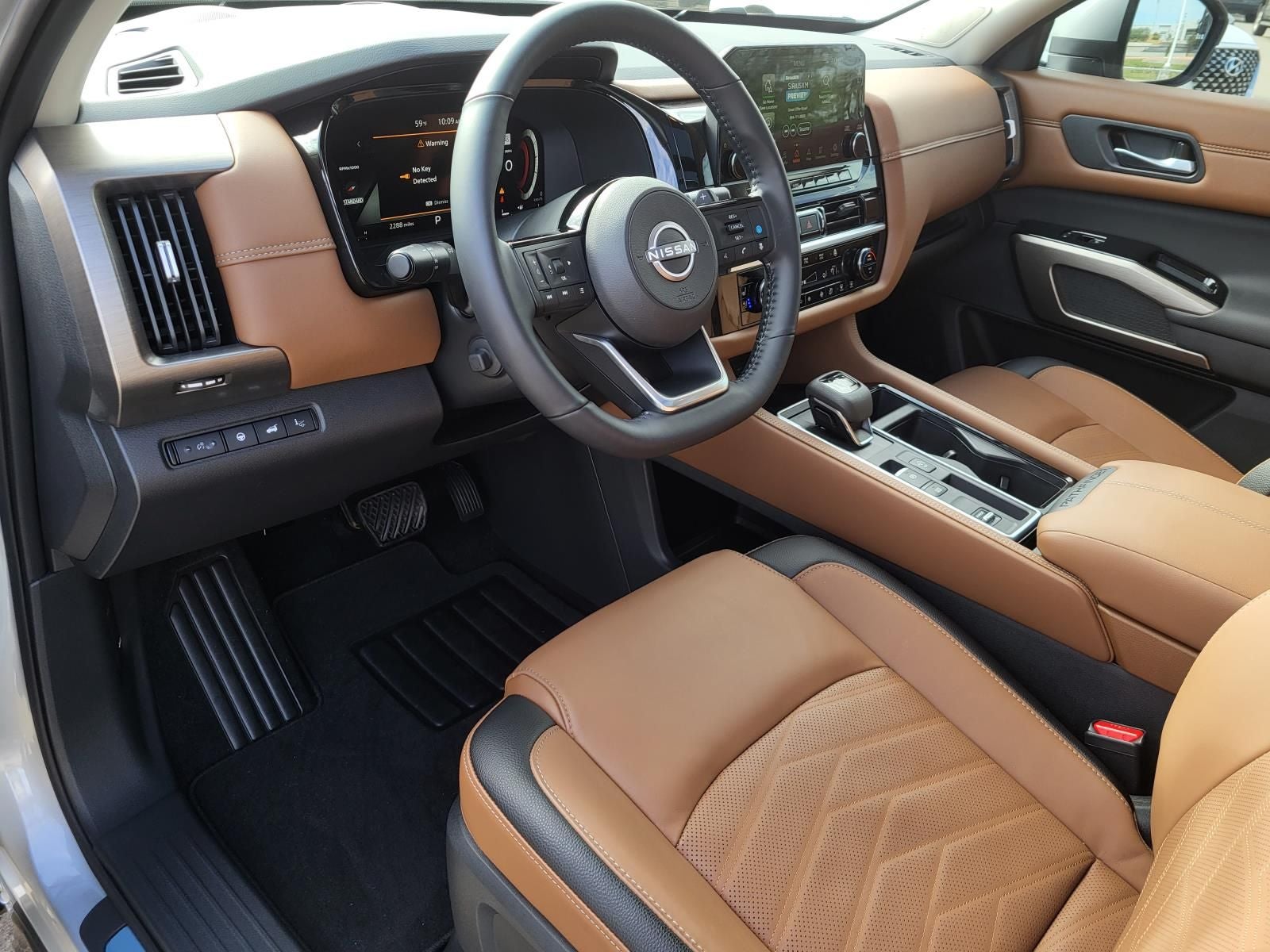 2025 Nissan Pathfinder Platinum