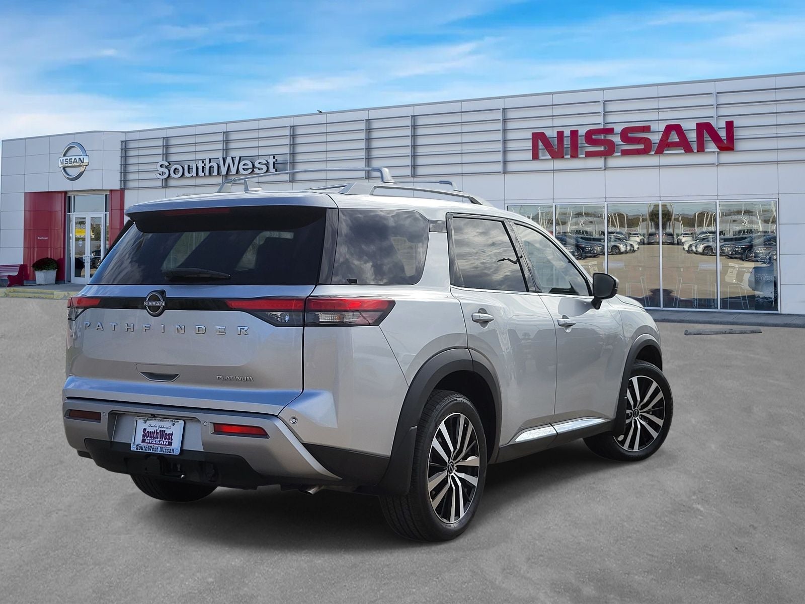 2025 Nissan Pathfinder Platinum