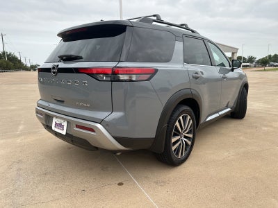 2022 Nissan Pathfinder Platinum