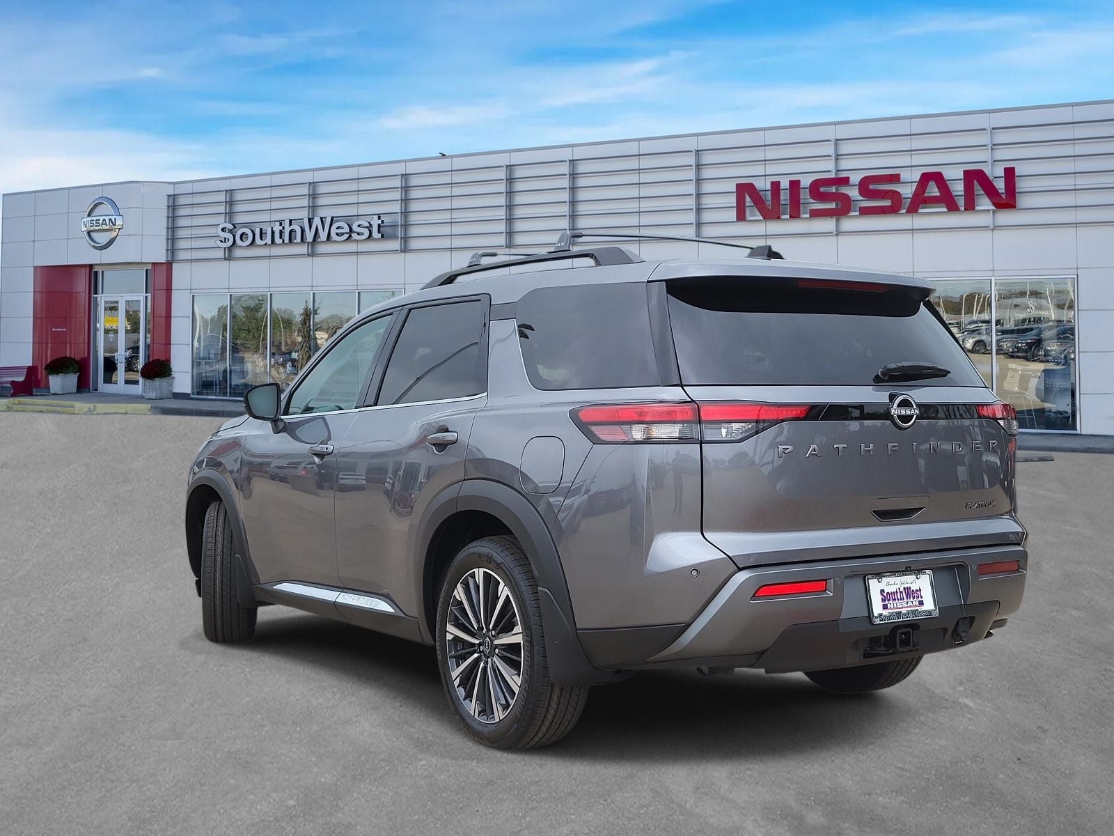 2026 Nissan Pathfinder Platinum