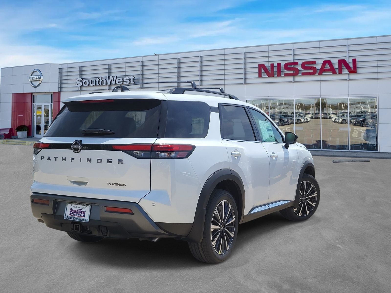 2026 Nissan Pathfinder Platinum
