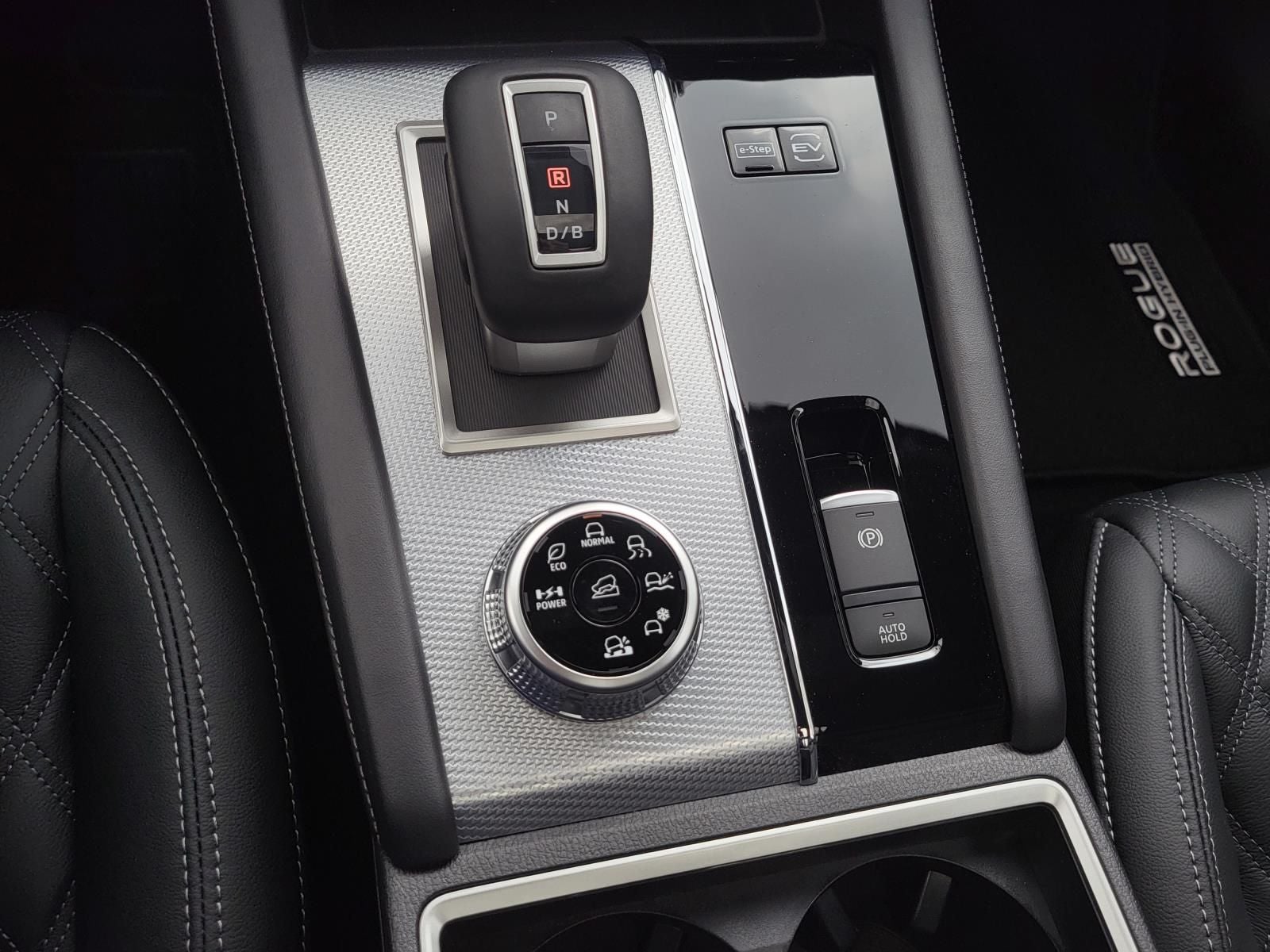 2026 Nissan Rogue Plug-In Hybrid Platinum